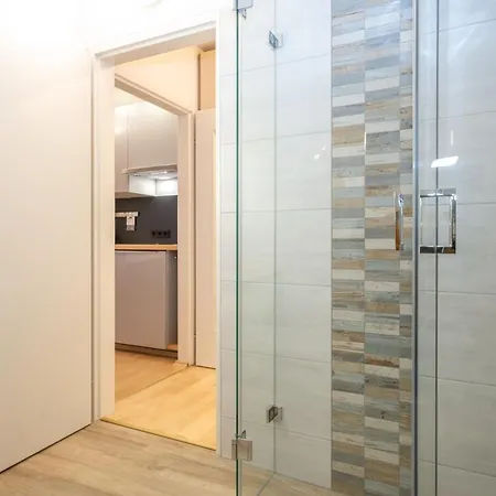 Apartment Einraum Mit Berg- Und Seeblick *